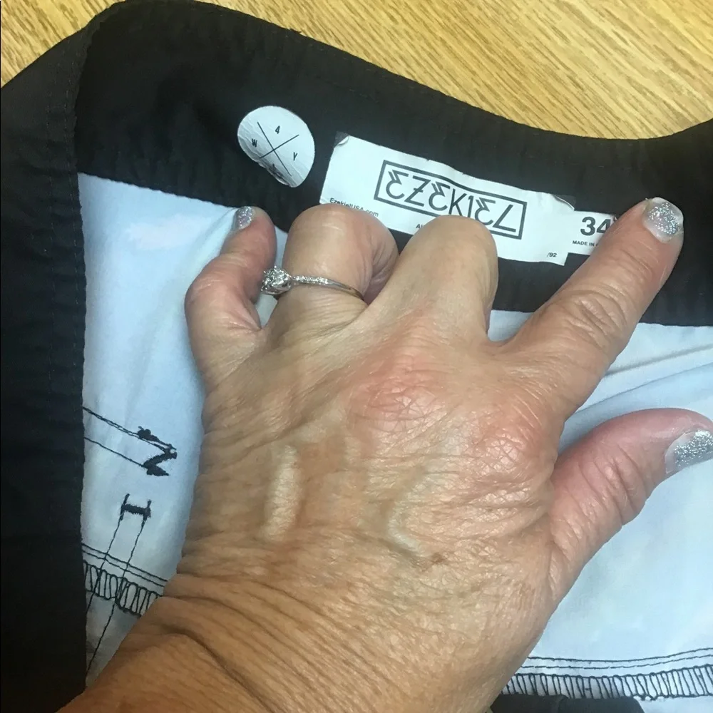 Ezekiel board shirt